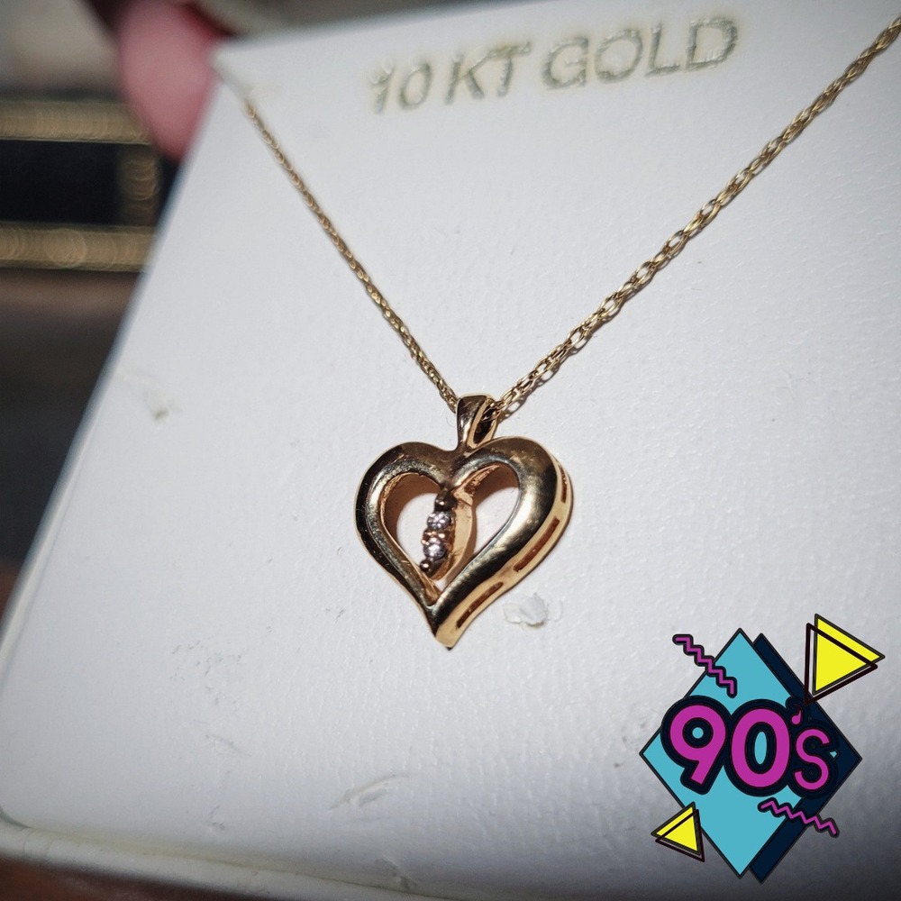 10K Gold Heart Necklace Vintage 90s Diamond Accent Pendant‎ Chain Fine Jewelry